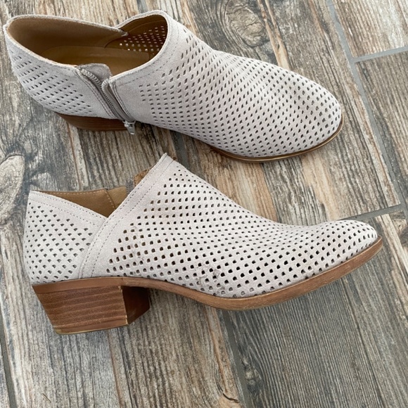 Lucky Brand - Picture 2 of 5